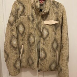 Gerry Soft Teddy Fleece Women’s Jacket, Tan and Cream Aztec Pattern
